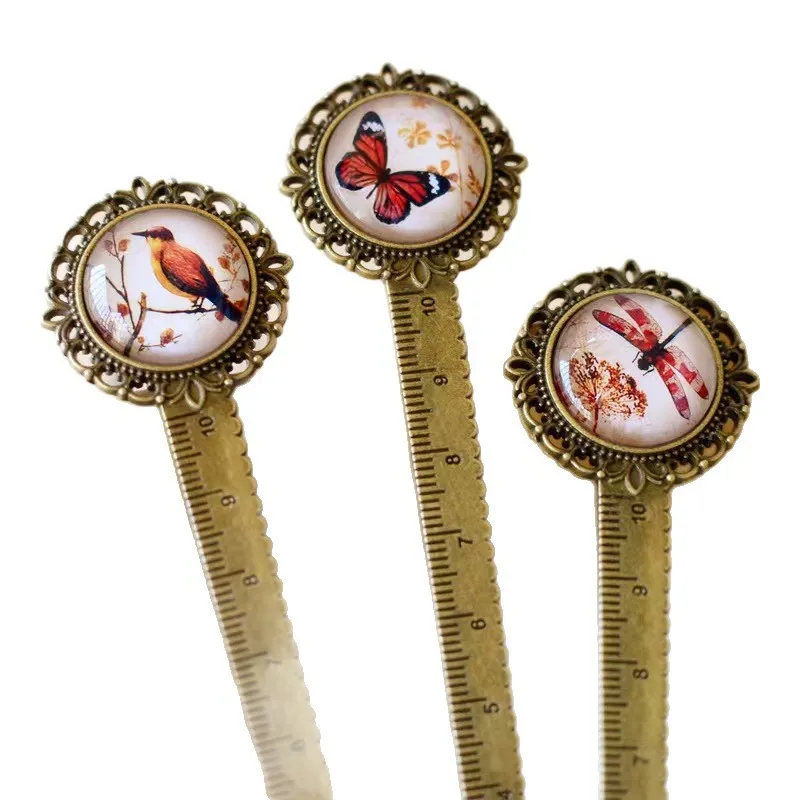 Vintage Dried Flower Metal Bookmark Ruler – Multi-Functional Preserved Flower Page Marker, Stylish Literary Gift for Readers & Students